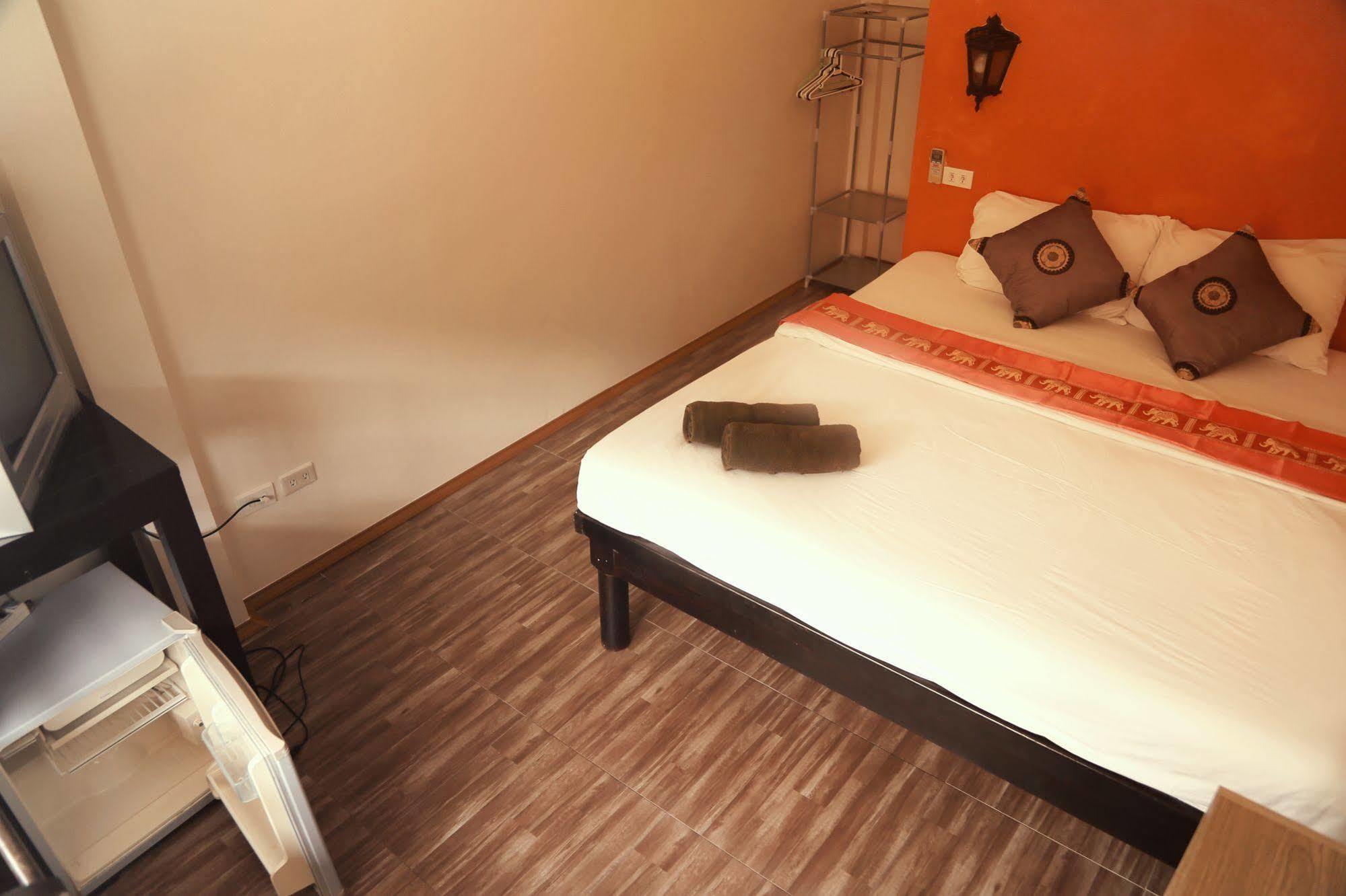 Boondaree Home Resort カタビーチ エクステリア 写真